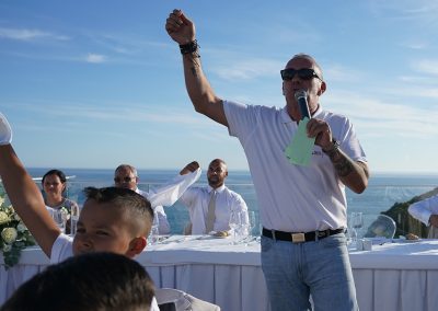 Event hosting at a wedding reception, with The Algarve Celebrant engaging guests alongside Pulse Entertainment, ensuring a lively and seamless celebration.